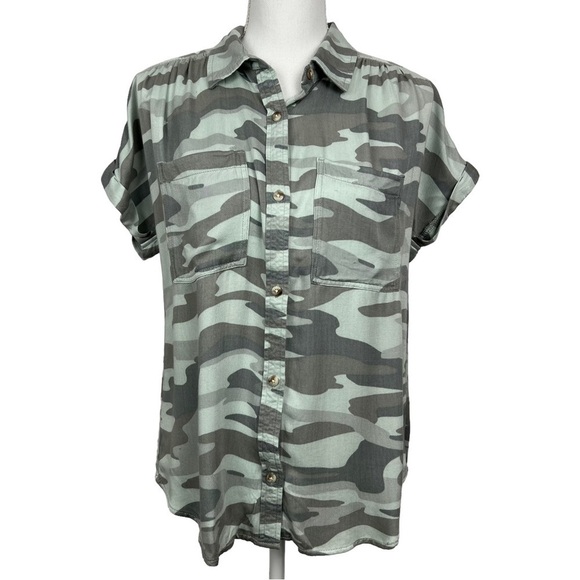 NWT MAURICES Women’s Button Blouse/Top Small Multi Color Camouflage Print Flaw - Picture 1 of 14